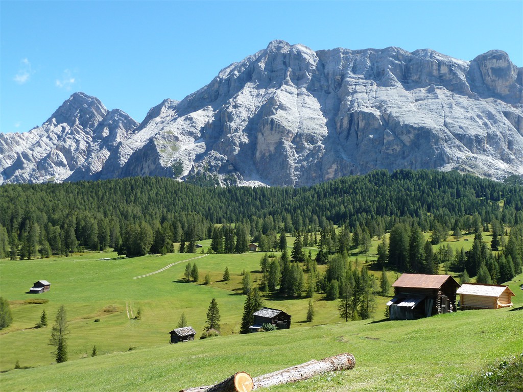 Armentara – Hochalm zwischen La Val und Badia