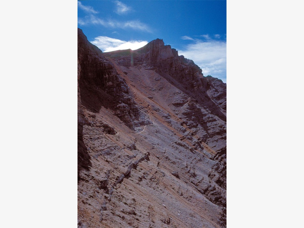 Der „Gamssteig“ zwischen Col Locia und Scotoni-Hütte